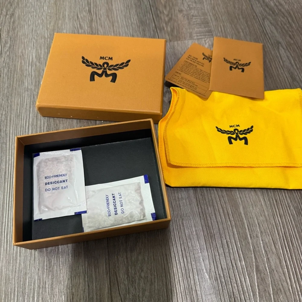 MCM Logo Himmel Lauretos Canvas Card Case Wallet in Lemon Gold